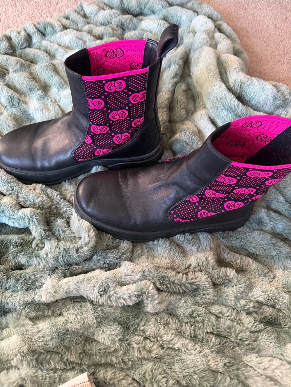 Gucci authentic Women's Black Chelsea Boots with Pink Patterned Elastic Panels